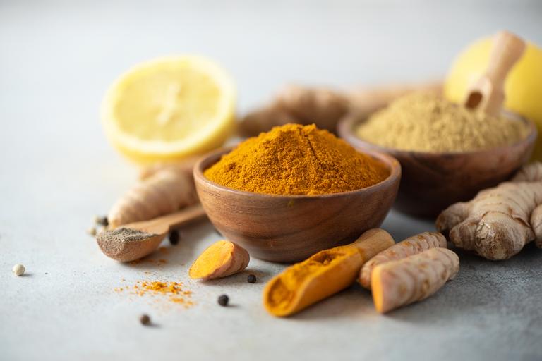 turmeric and ginger powders